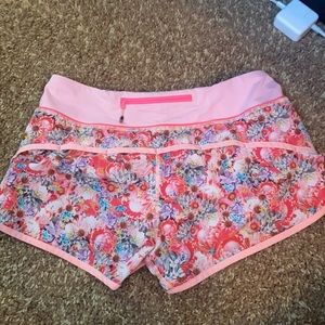 floral lululemon speed up shorts size 6